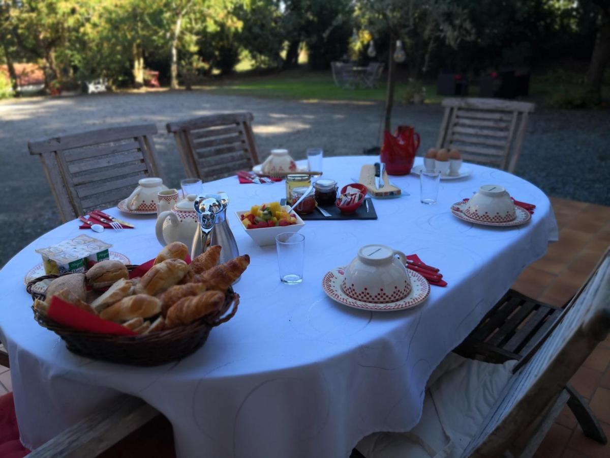 Margautine Bed and Breakfast Ricourt Exteriör bild